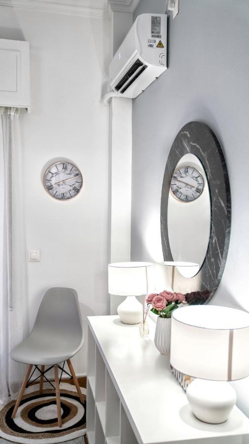 Lux Apartment Near Acropolis! In The Heart Of Атина Екстериор снимка