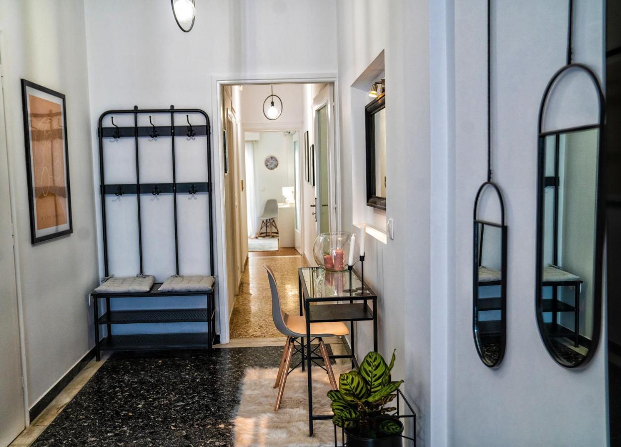 Lux Apartment Near Acropolis! In The Heart Of Атина Екстериор снимка
